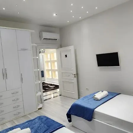 Apartment Darling's Place Apart. & Terrace Shkoder